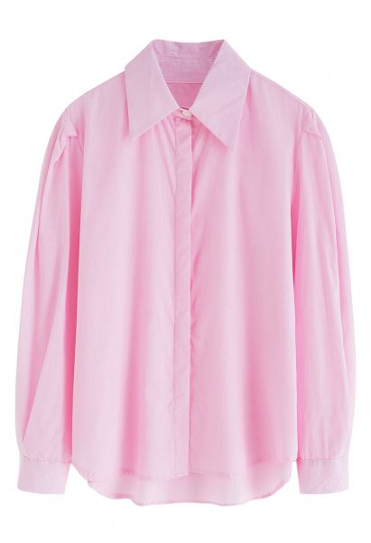 Chemise en coton à fines rayures et manches bouffantes en rose