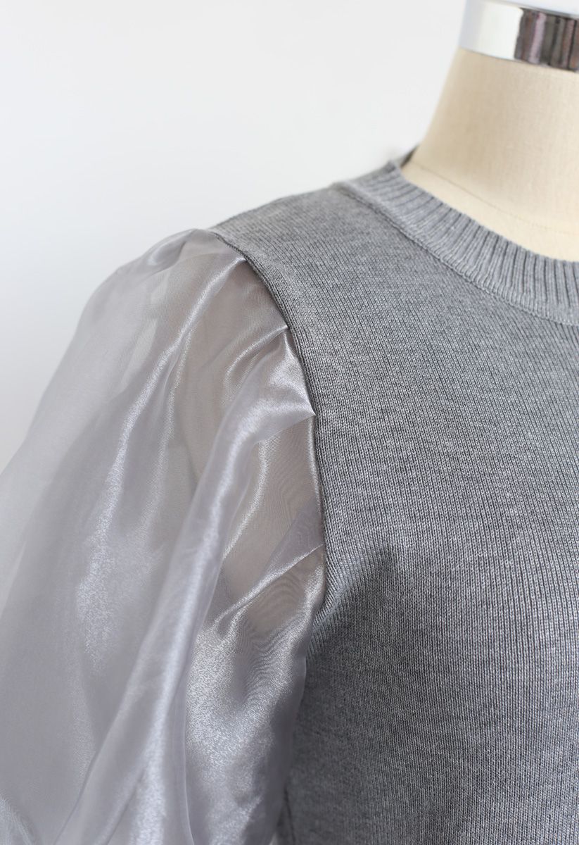 Haut en tricot à manches boules en organza gris