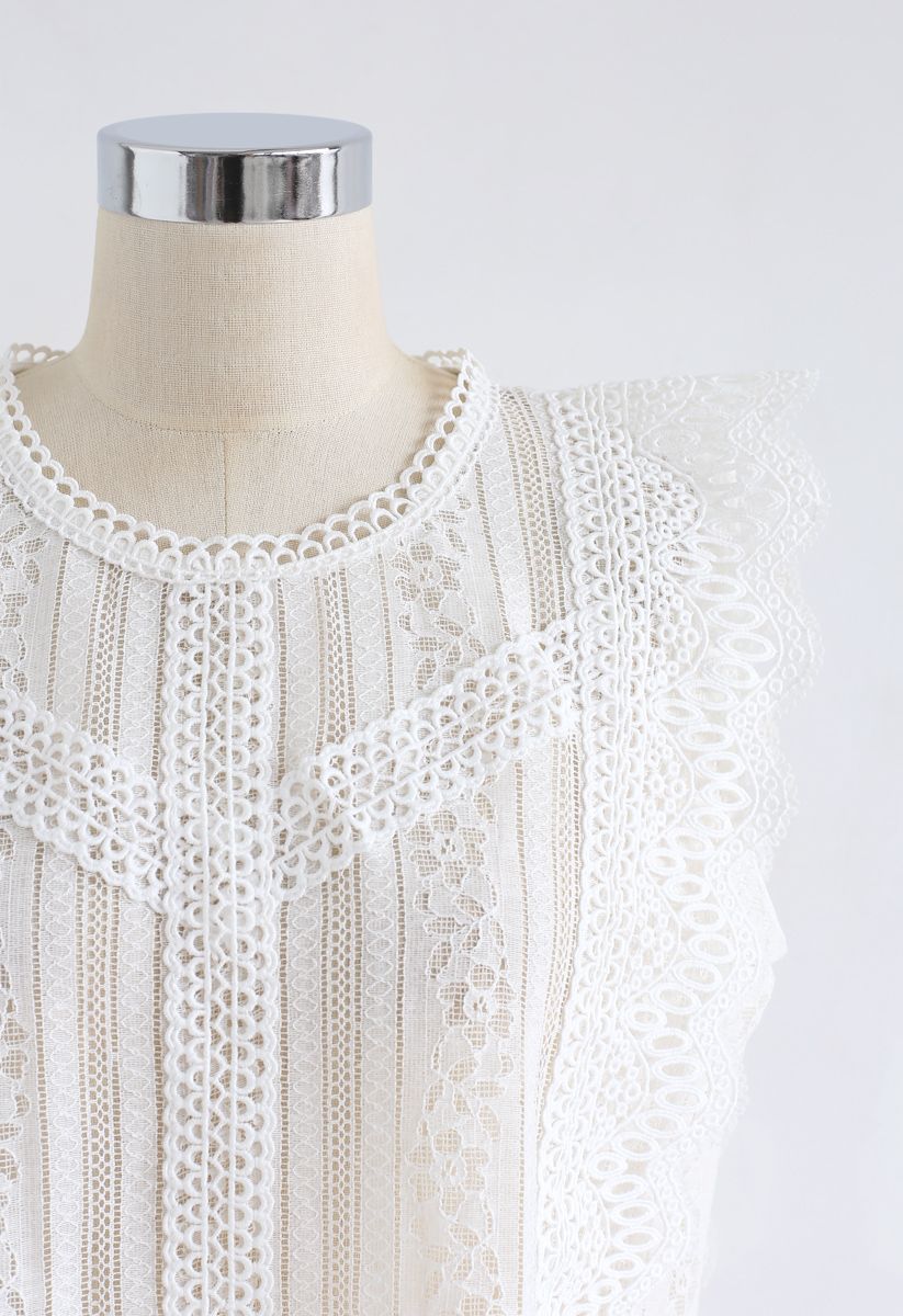 Haut sans manches en dentelle au crochet en blanc