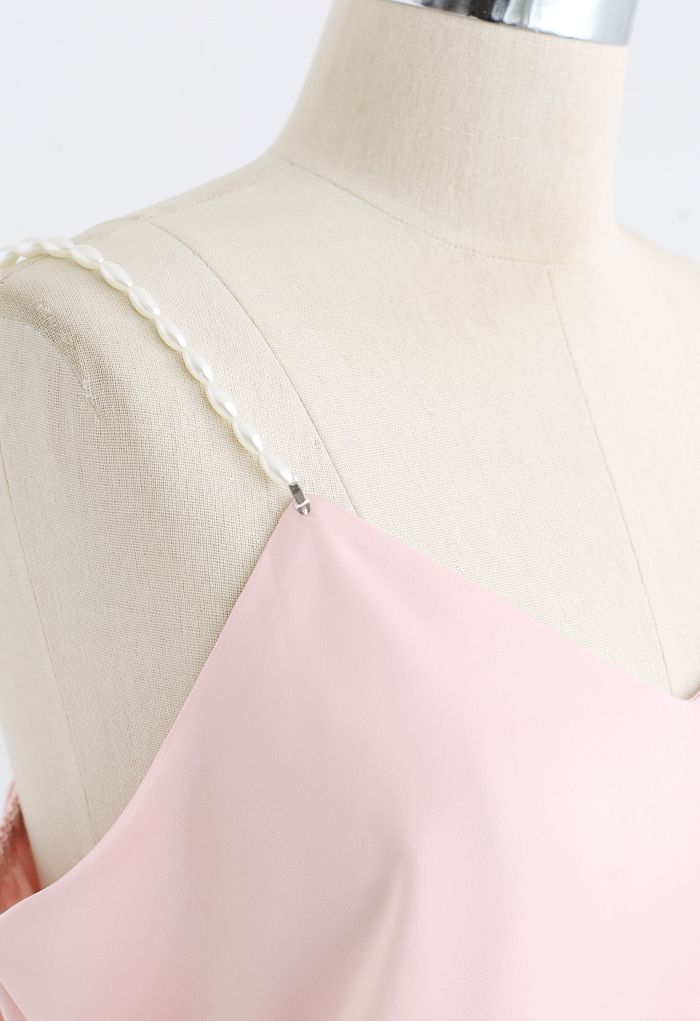 Débardeur camisole en satin à bretelles perlées en rose