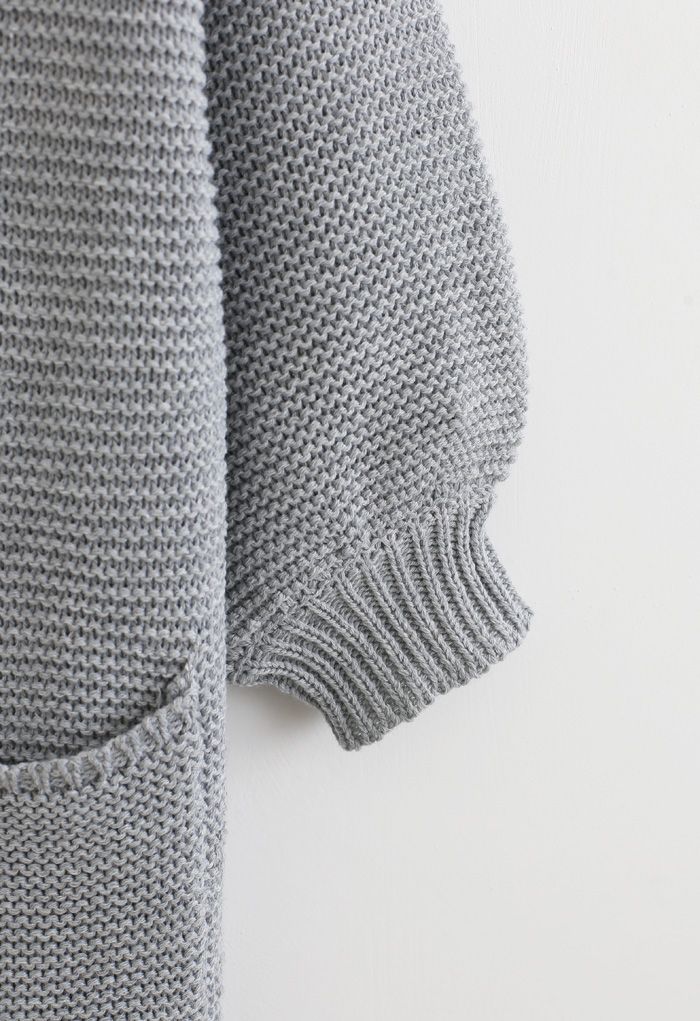 Cardigan en tricot à poches basiques ouvert sur le devant en gris