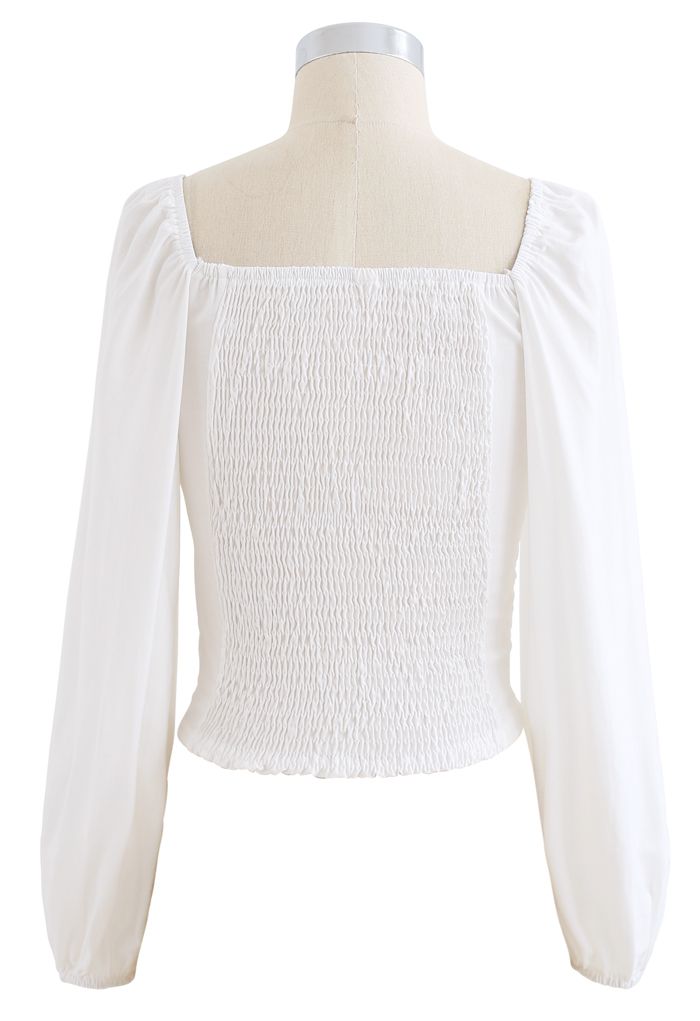 Crop top froncé à l'avant et dos torsadé en blanc