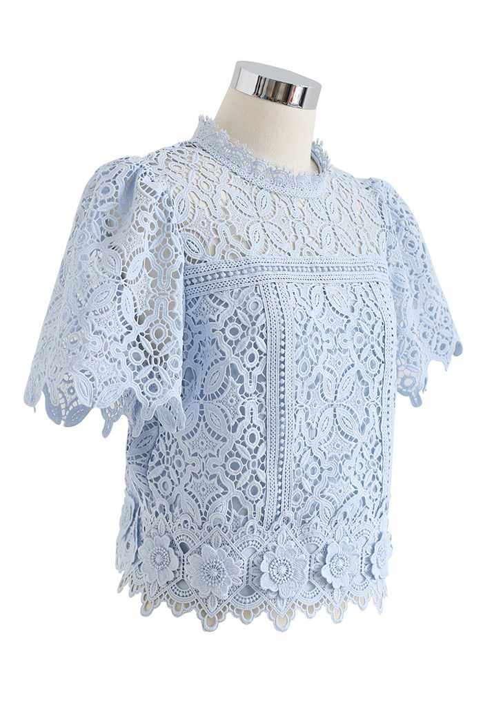 Crop Top Fleur 3D en Crochet en Bleu