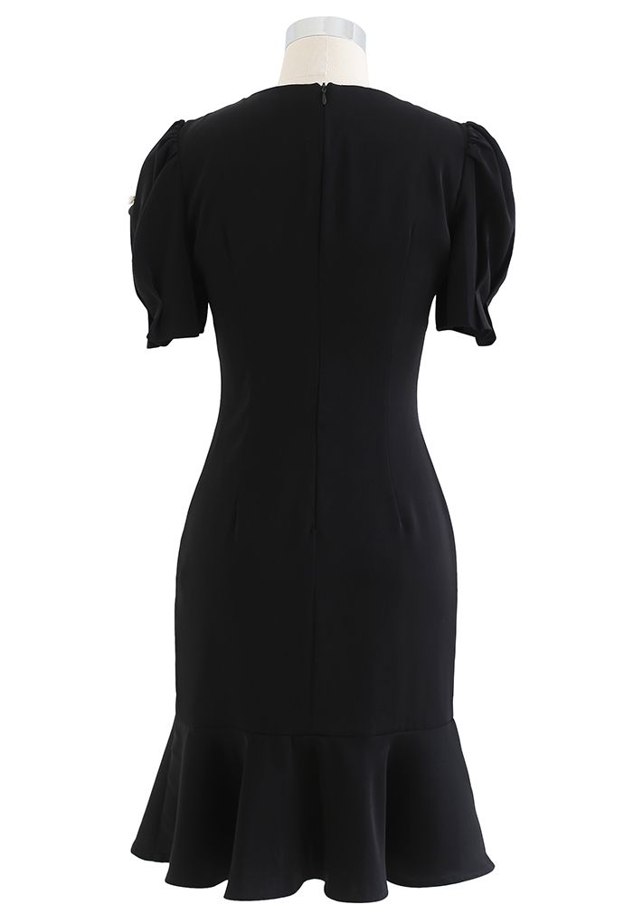 Robe à volants ornée de cristaux en noir