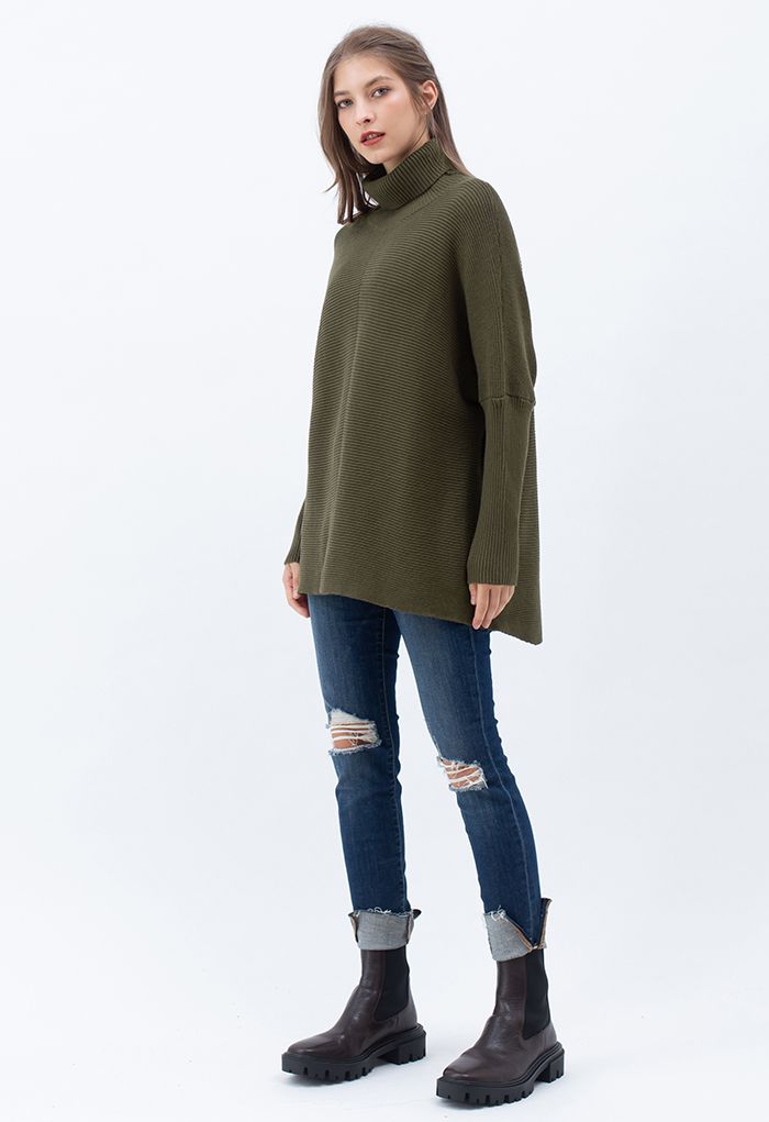 Pull sans effort chic à col roulé et manches chauve-souris en vert armée