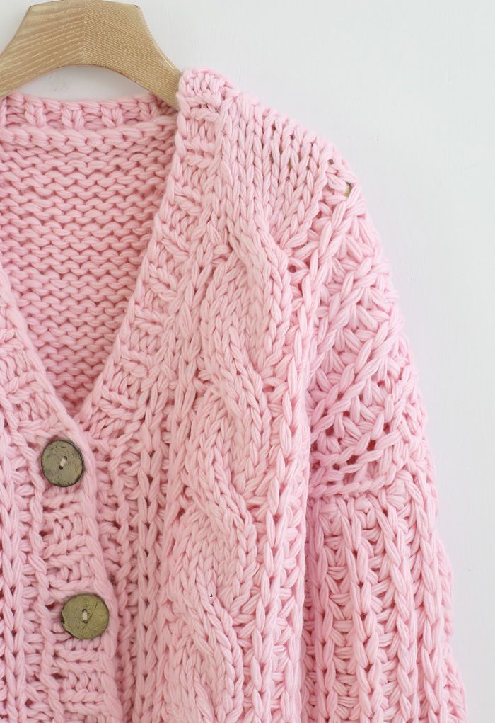 Cardigan épais tricoté à la main à encolure en V en rose