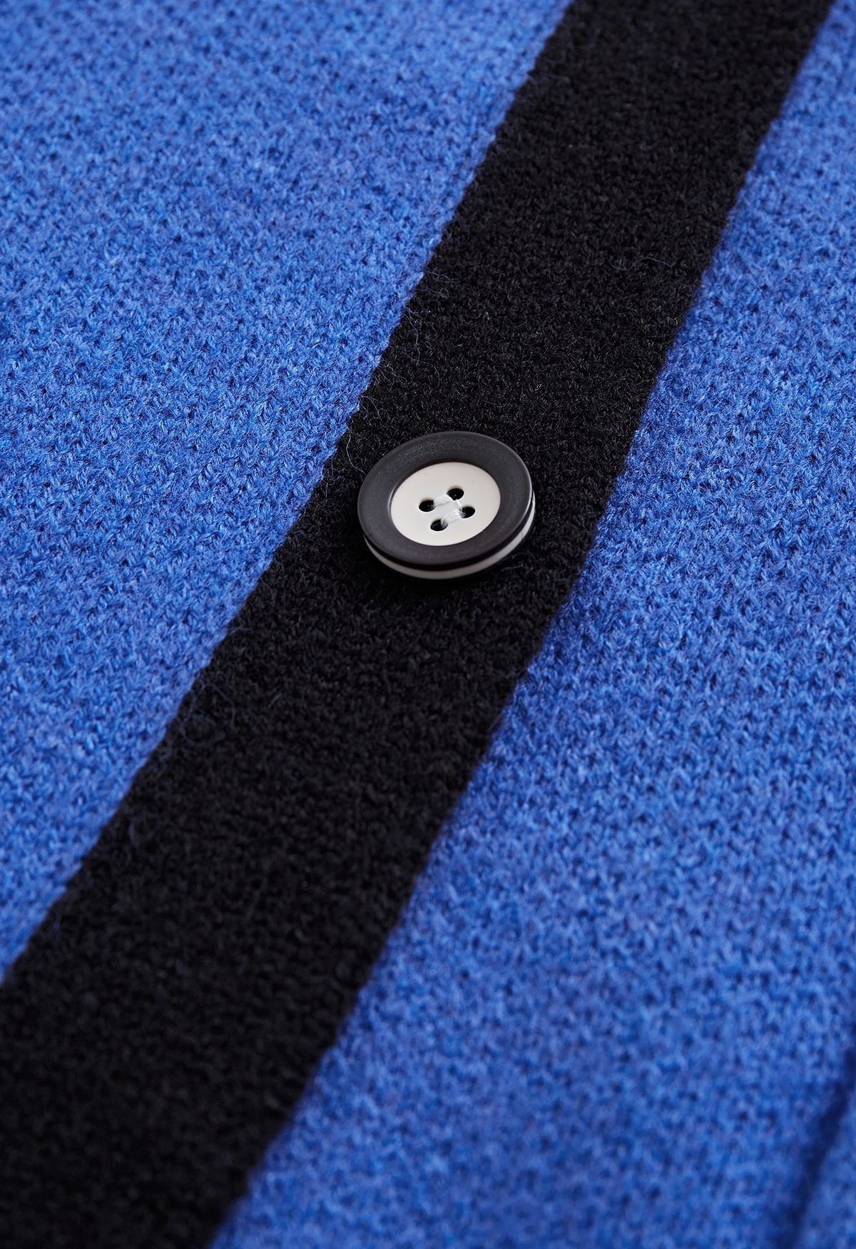 Cardigan à double boutonnage de couleur contrastée en bleu