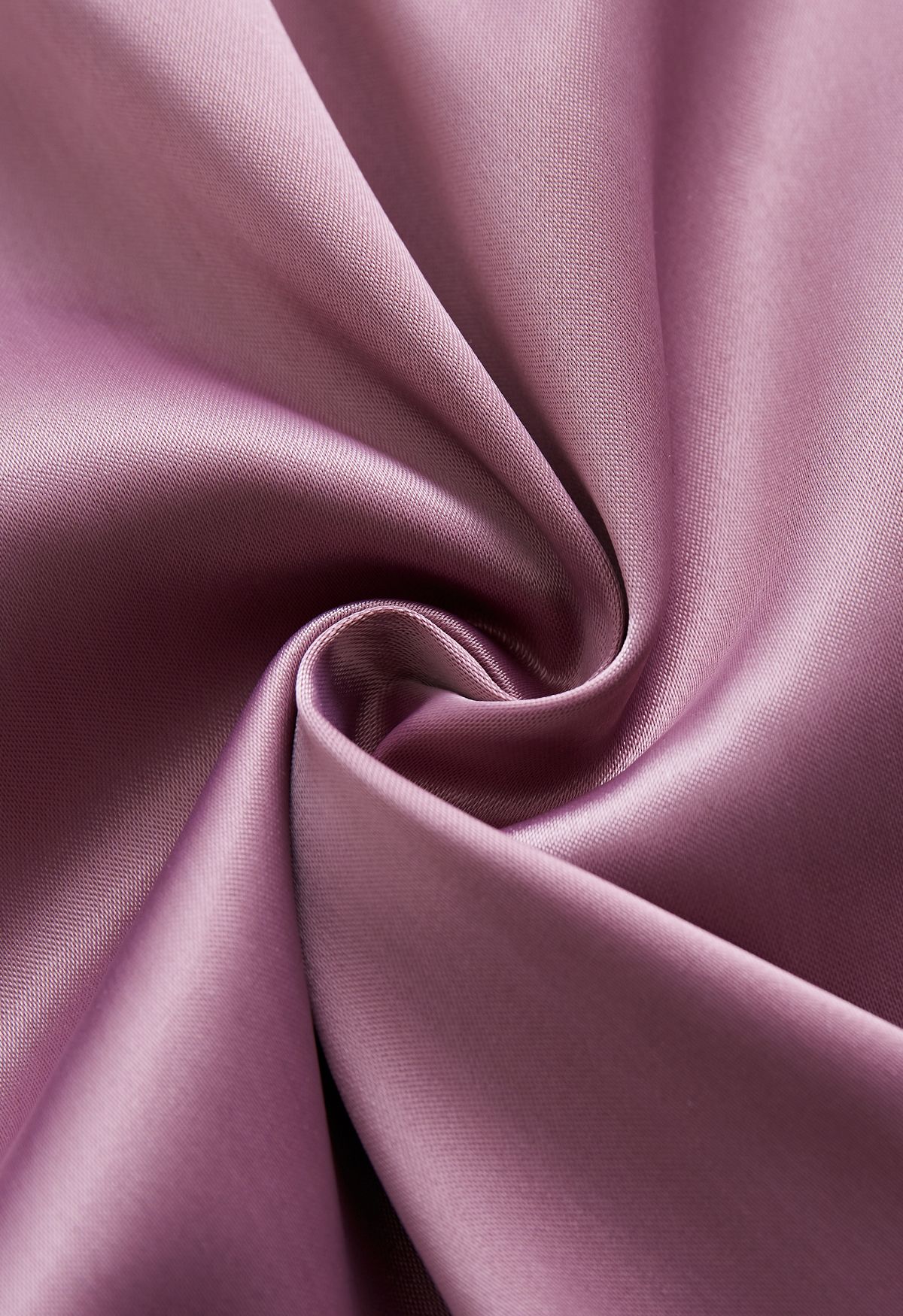 Robe mi-longue en satin boutonnée à manches bouffantes en lilas