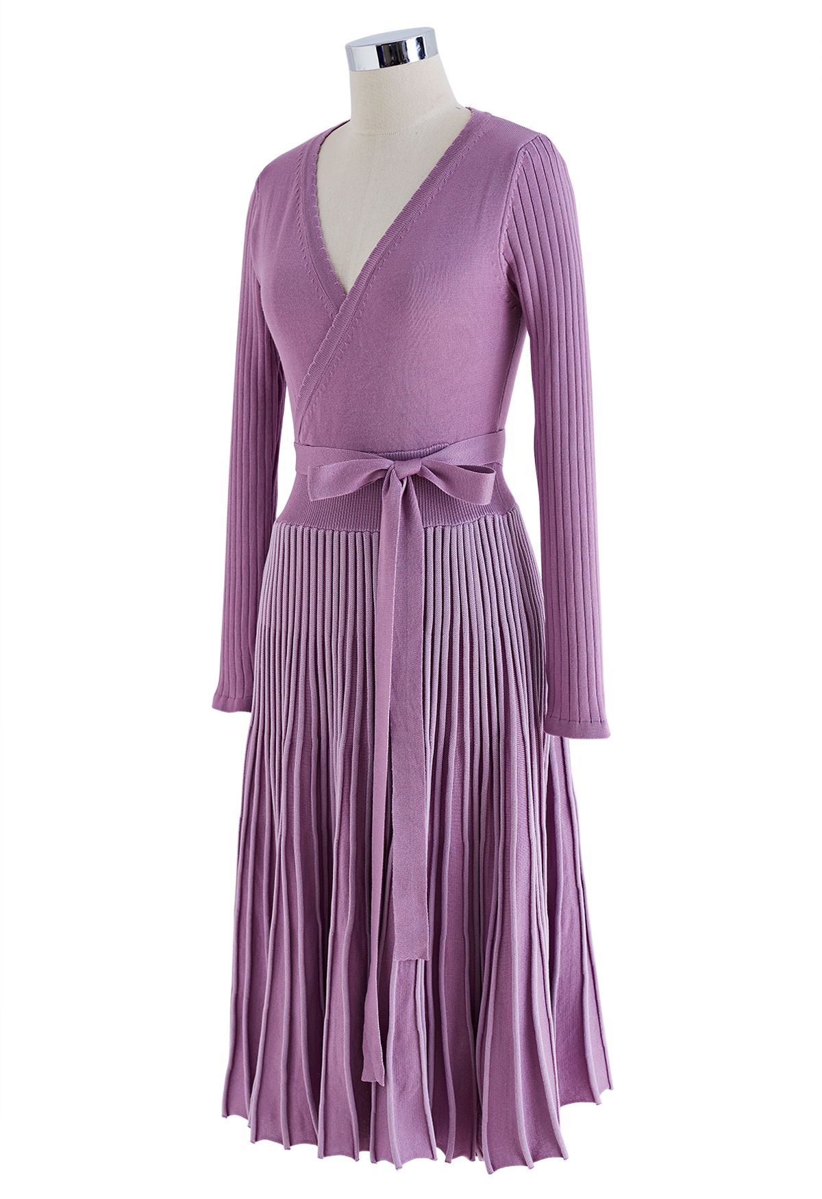 Embrassez une robe tricotée souple en lilas