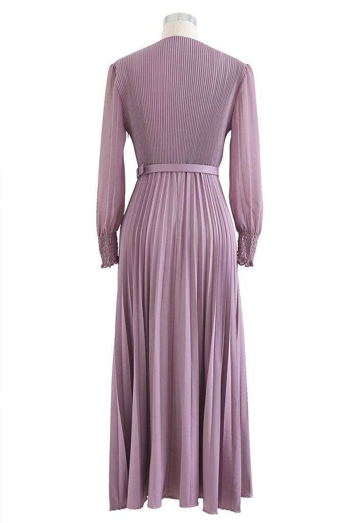 Robe longue ceinturée plissée en lilas