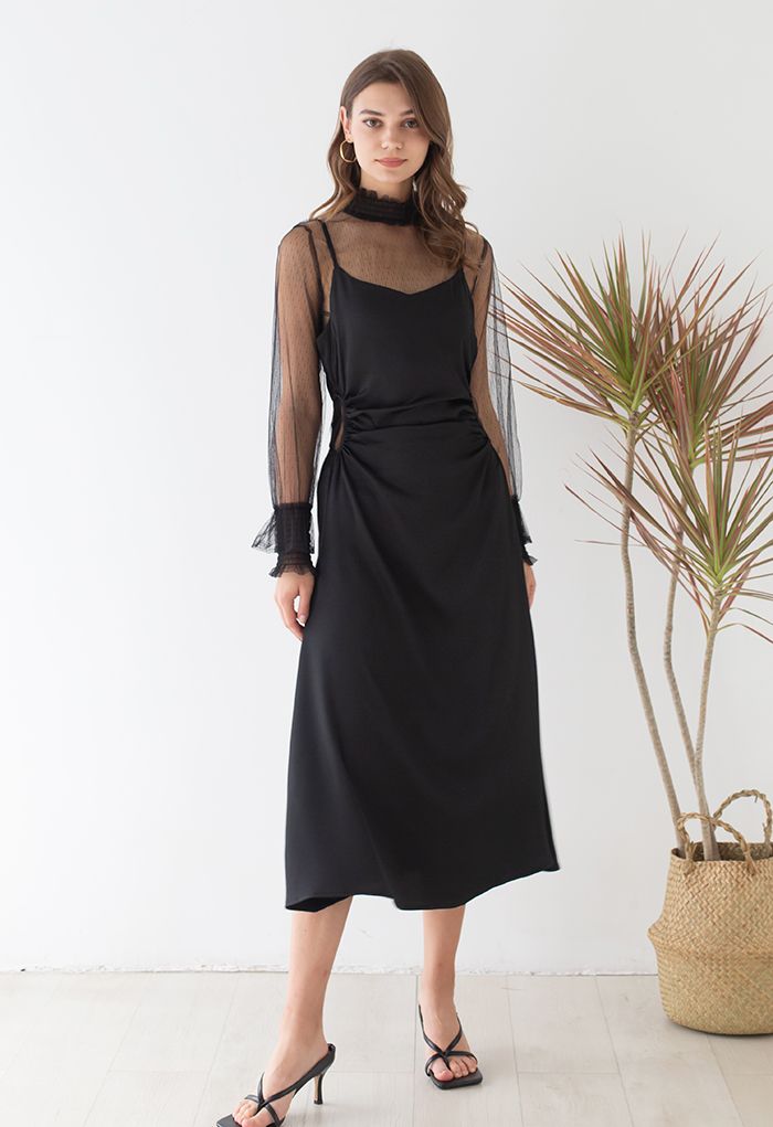 Robe caraco texturée à taille découpée en noir