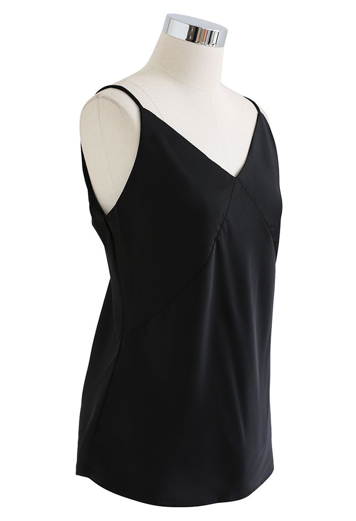 Débardeur camisole en satin à col en V en noir