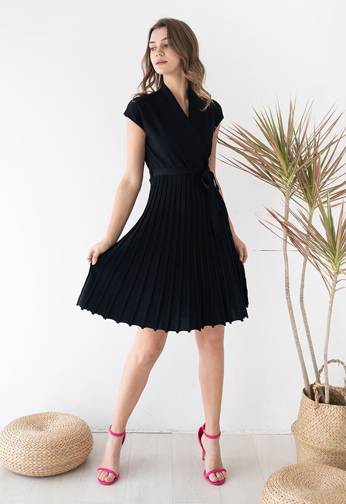 Robe plissée sans manches en maille en noir