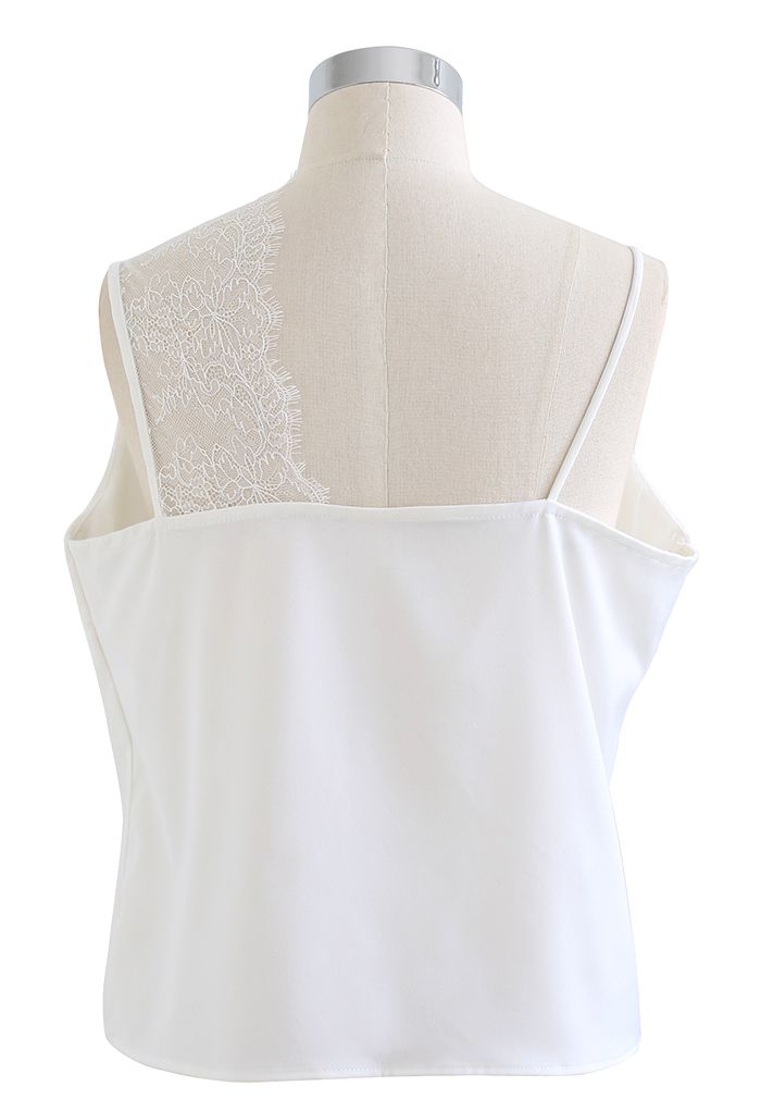 Nifty Dentelle Épissé Cami Top en Blanc