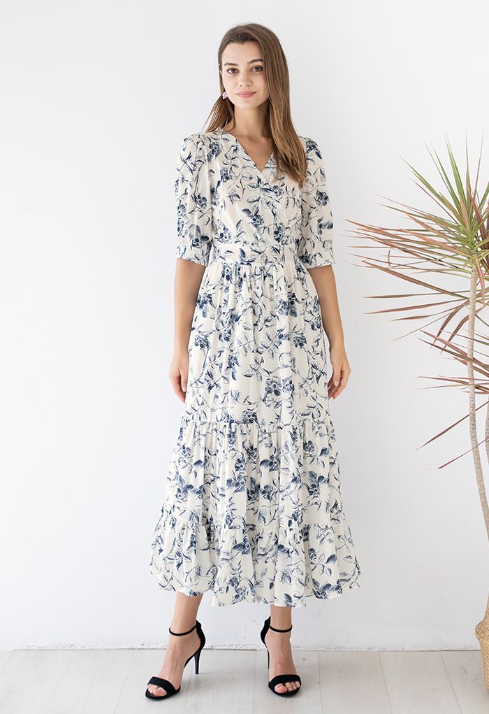 Robe portefeuille à volants et fleurs bleu marine