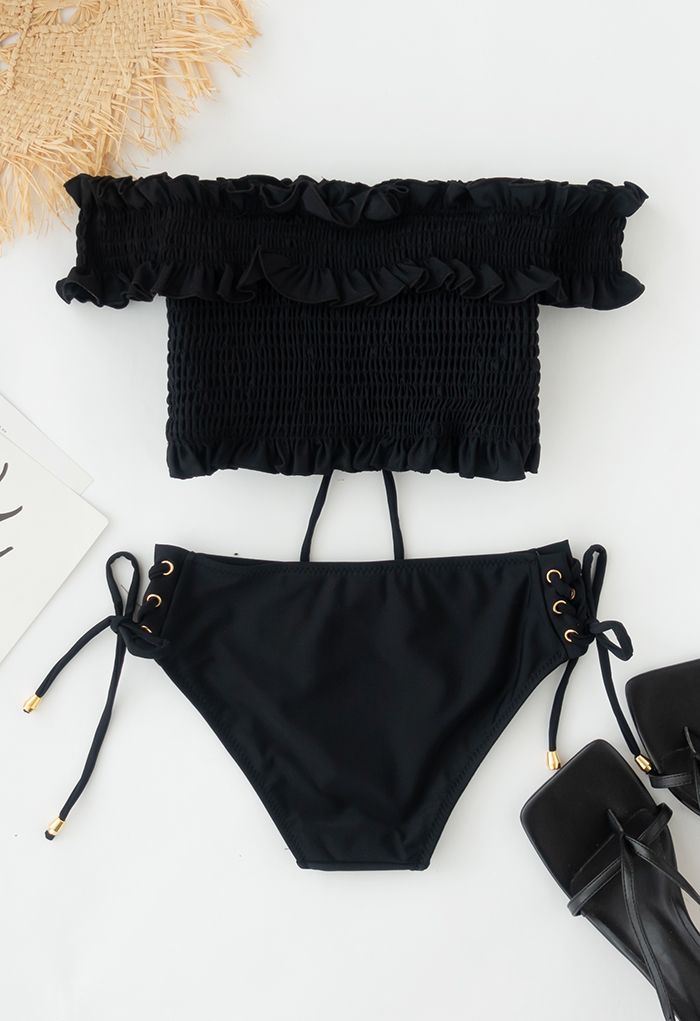 Ensemble de bikini à épaules dénudées et volants à lacets en noir