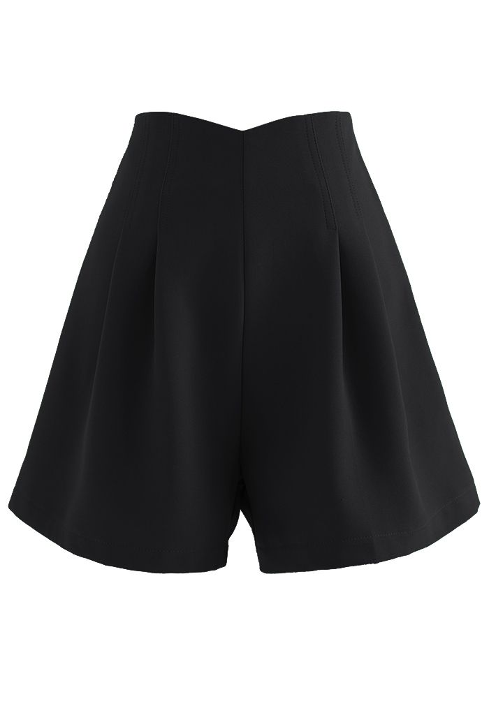 Short plissé à taille cousue en noir