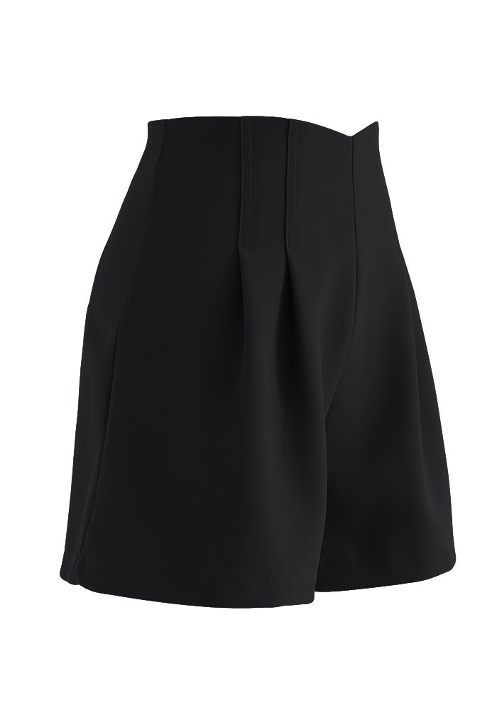 Short plissé à taille cousue en noir