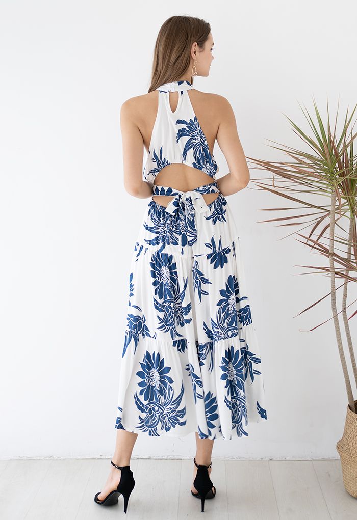 Robe dos nu indigo à fleurs et découpes