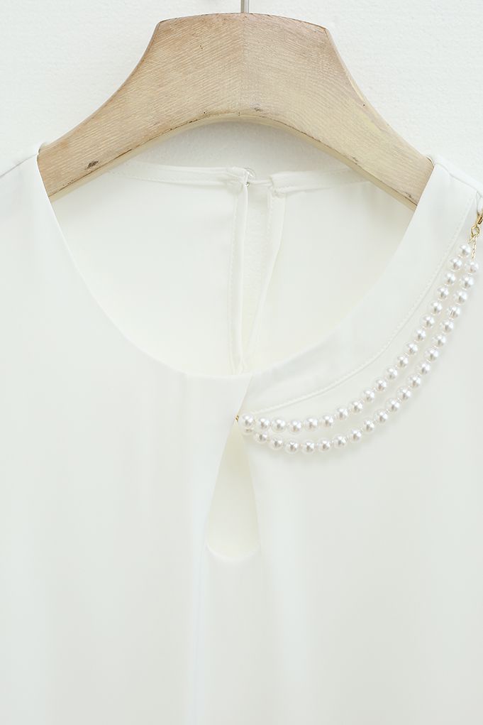 Collier Top en Satin à Manches Courtes en Blanc