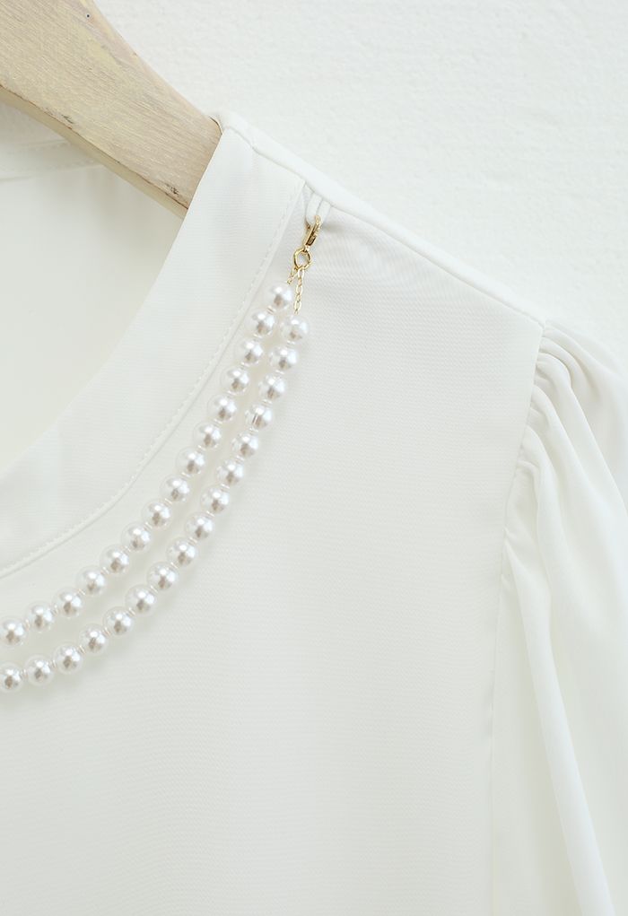 Collier Top en Satin à Manches Courtes en Blanc