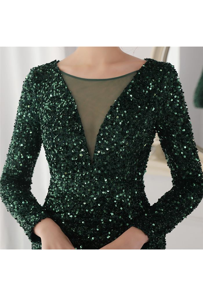 Robe à sequins et encolure en V en maille fendue sur le côté en émeraude