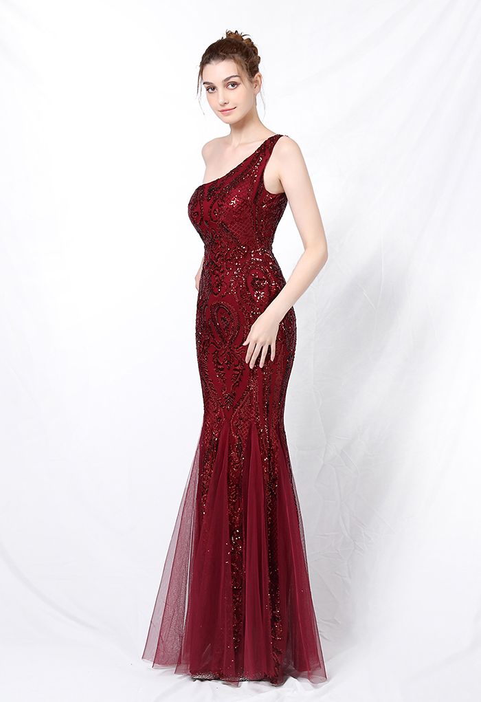 Robe en tulle à sequins et treillis floral à une épaule en bordeaux