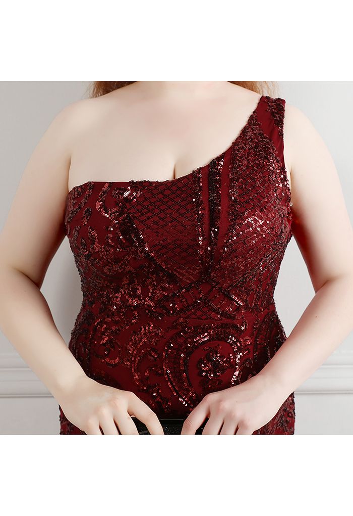 Robe en tulle à sequins et treillis floral à une épaule en bordeaux