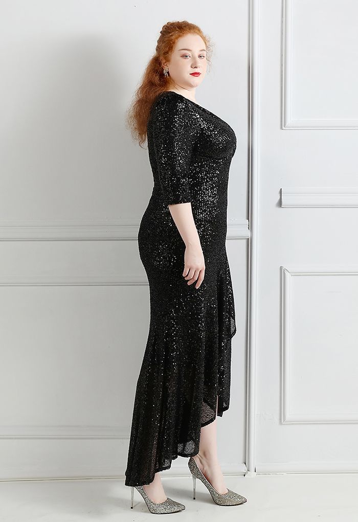 Robe à sequins à volants et manches coudées en noir