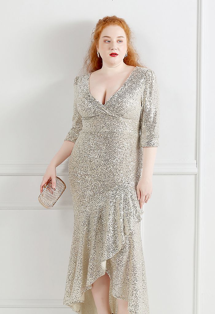 Robe à sequins à volants et manches coudées en argent