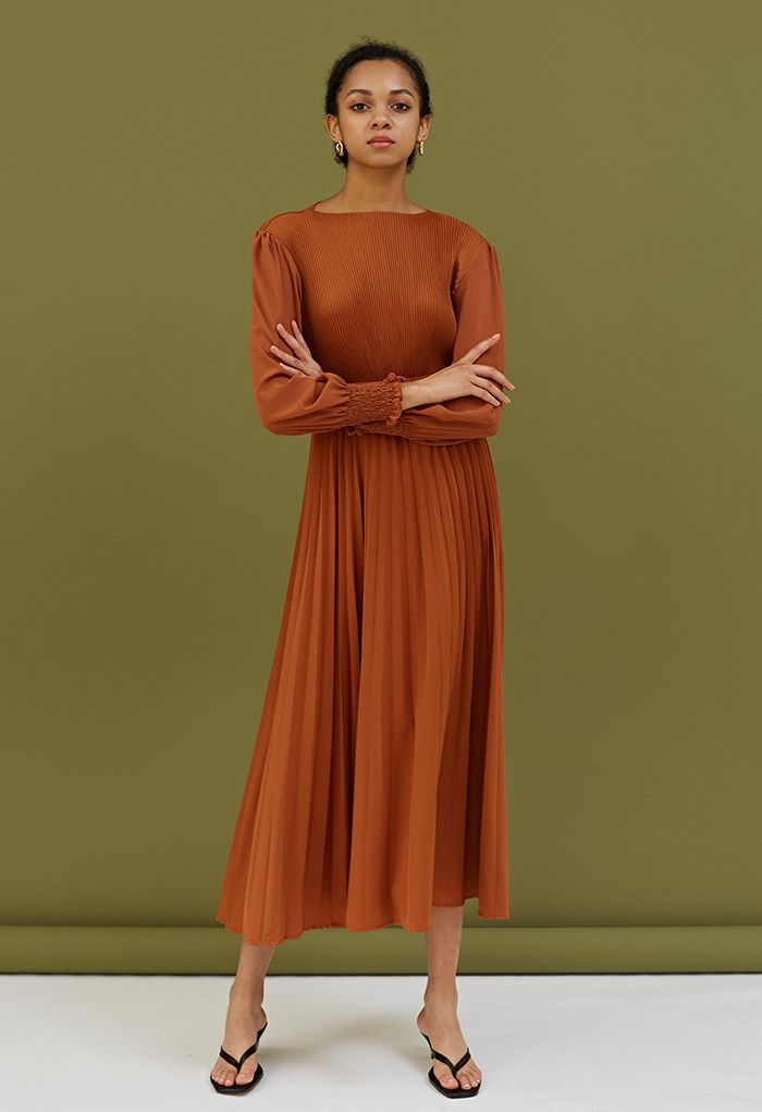 Robe longue ceinturée plissée en citrouille