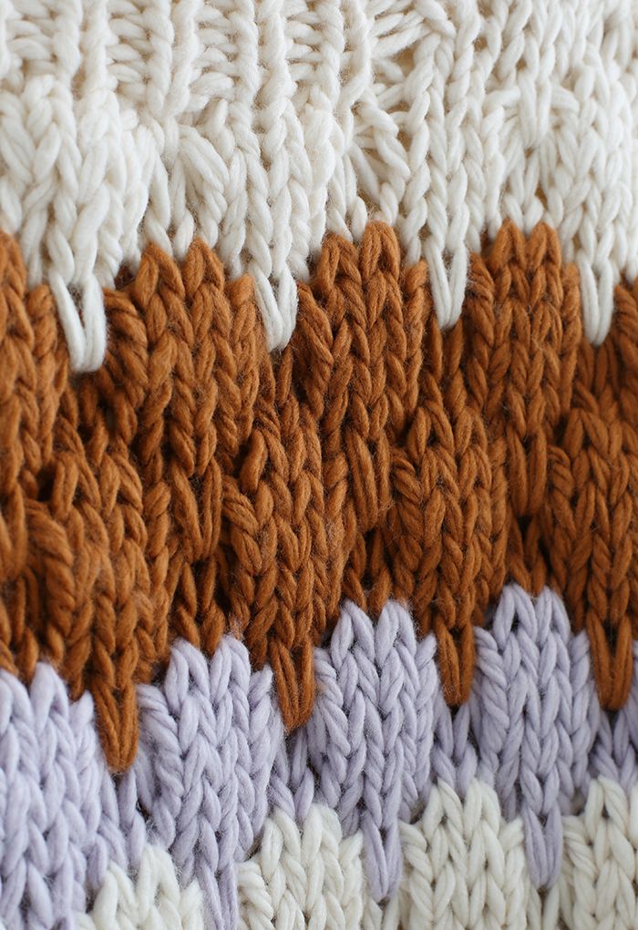 Pull épais tricoté à la main à col haut et couleurs contrastées en crème
