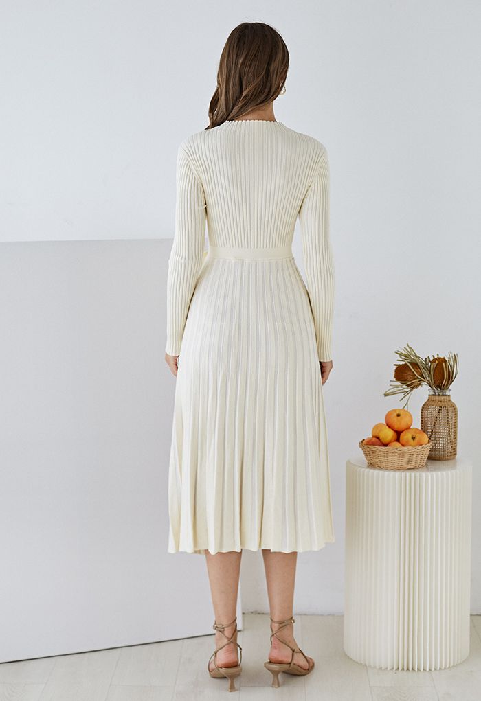 Robe en tricot Hi-Lo à ceinture plissée sur le devant en crème