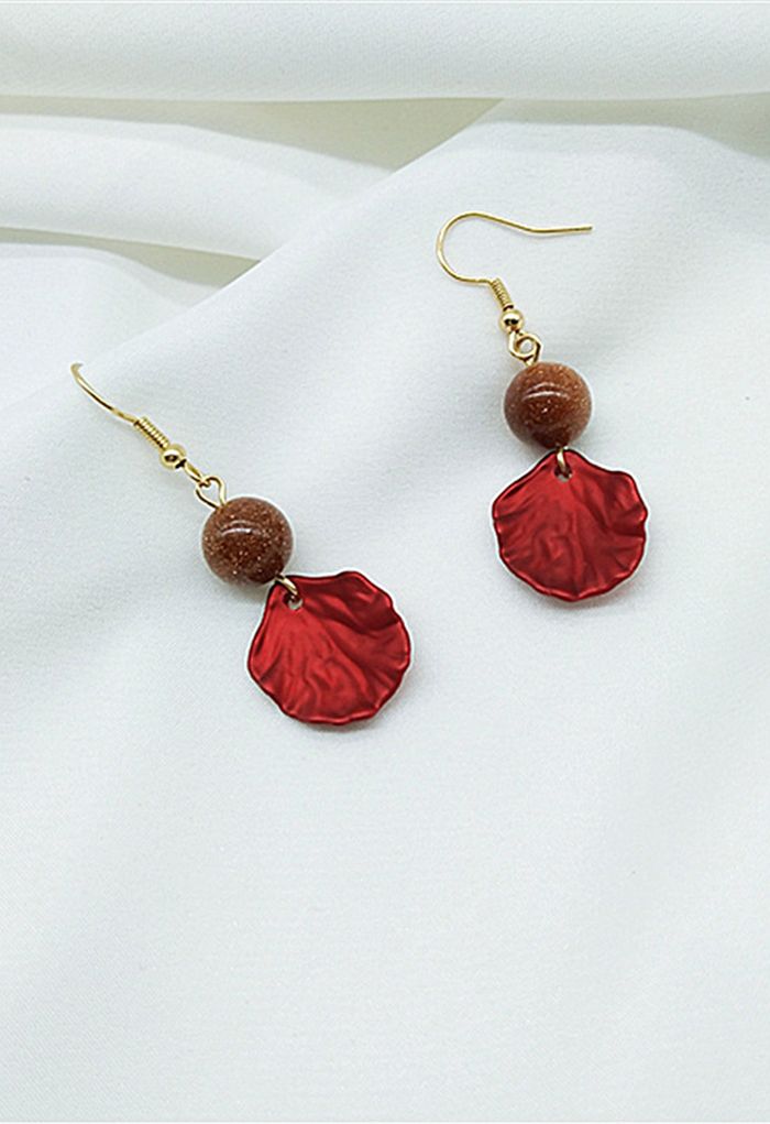 Boucles d'Oreilles Pendantes Perlées Pétale Rouge