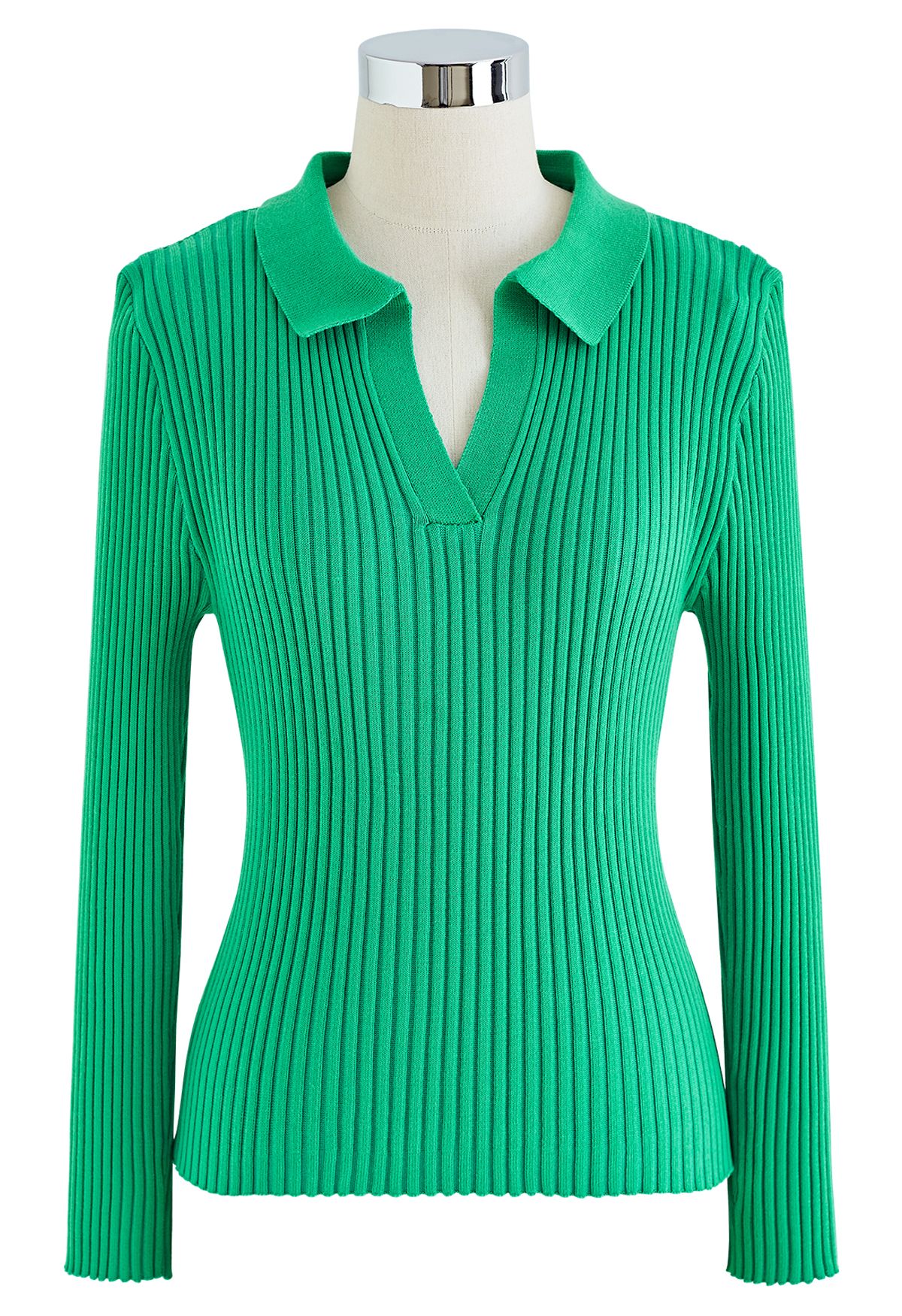 Ensemble haut en tricot à col en V et jupe plissée en vert