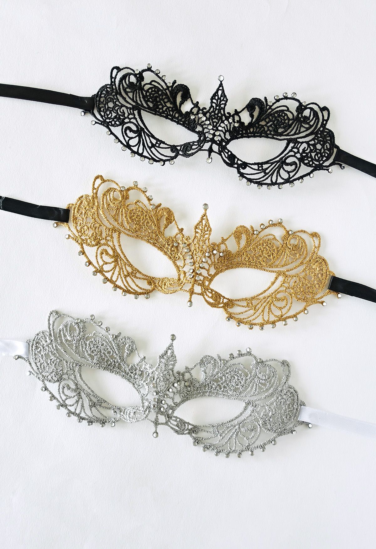 Masque de balle en dentelle à garniture de zircon en noir