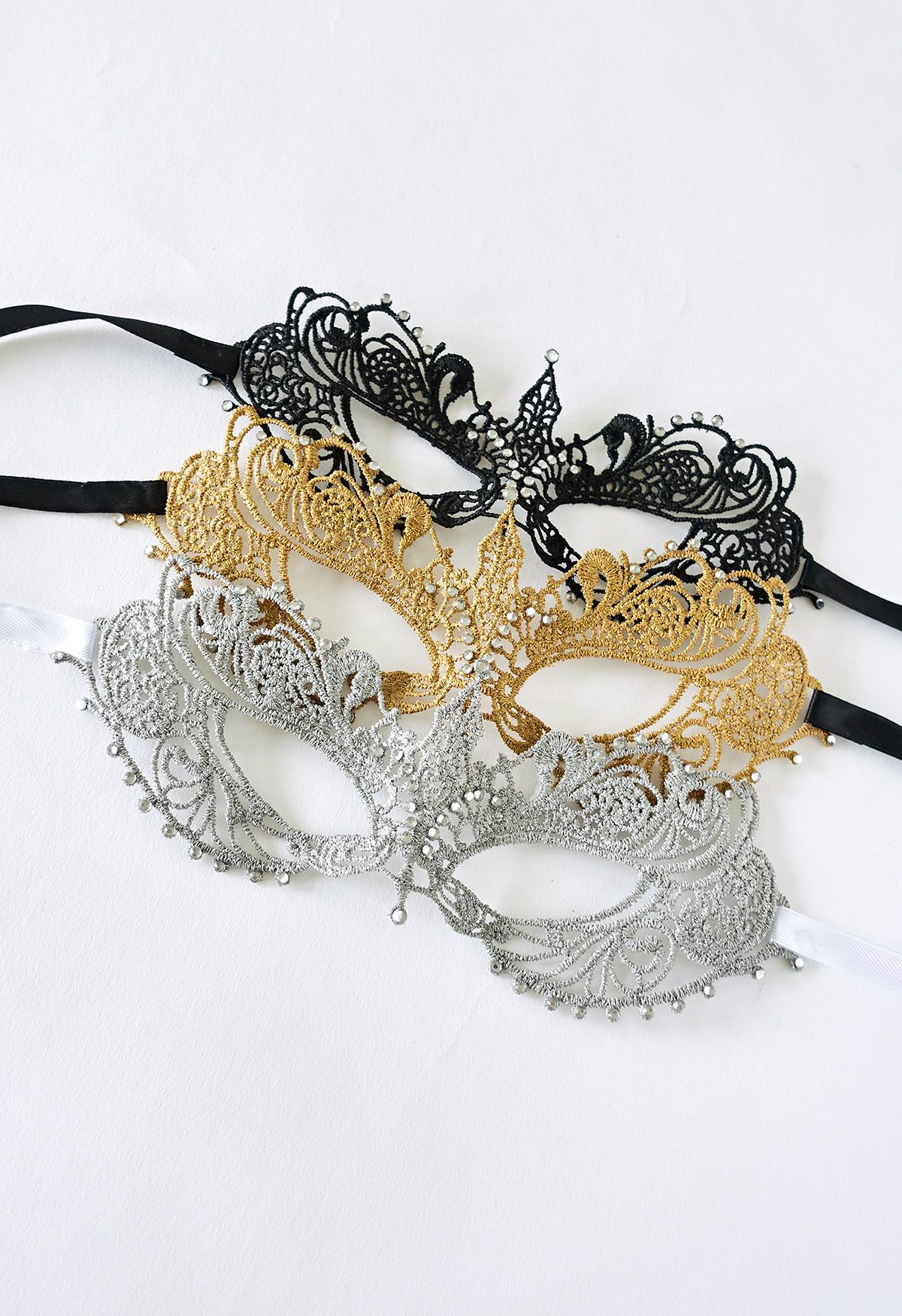 Masque de balle en dentelle à garniture de zircon en noir