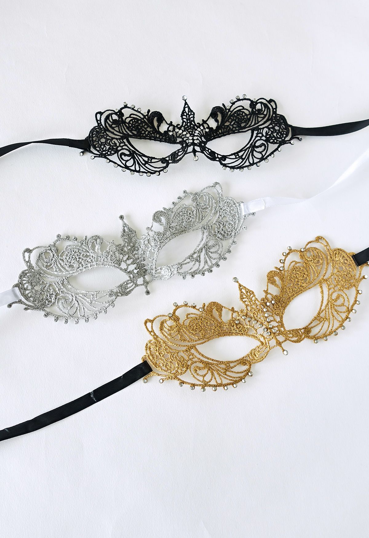 Masque de balle en dentelle à garniture de zircon en argent