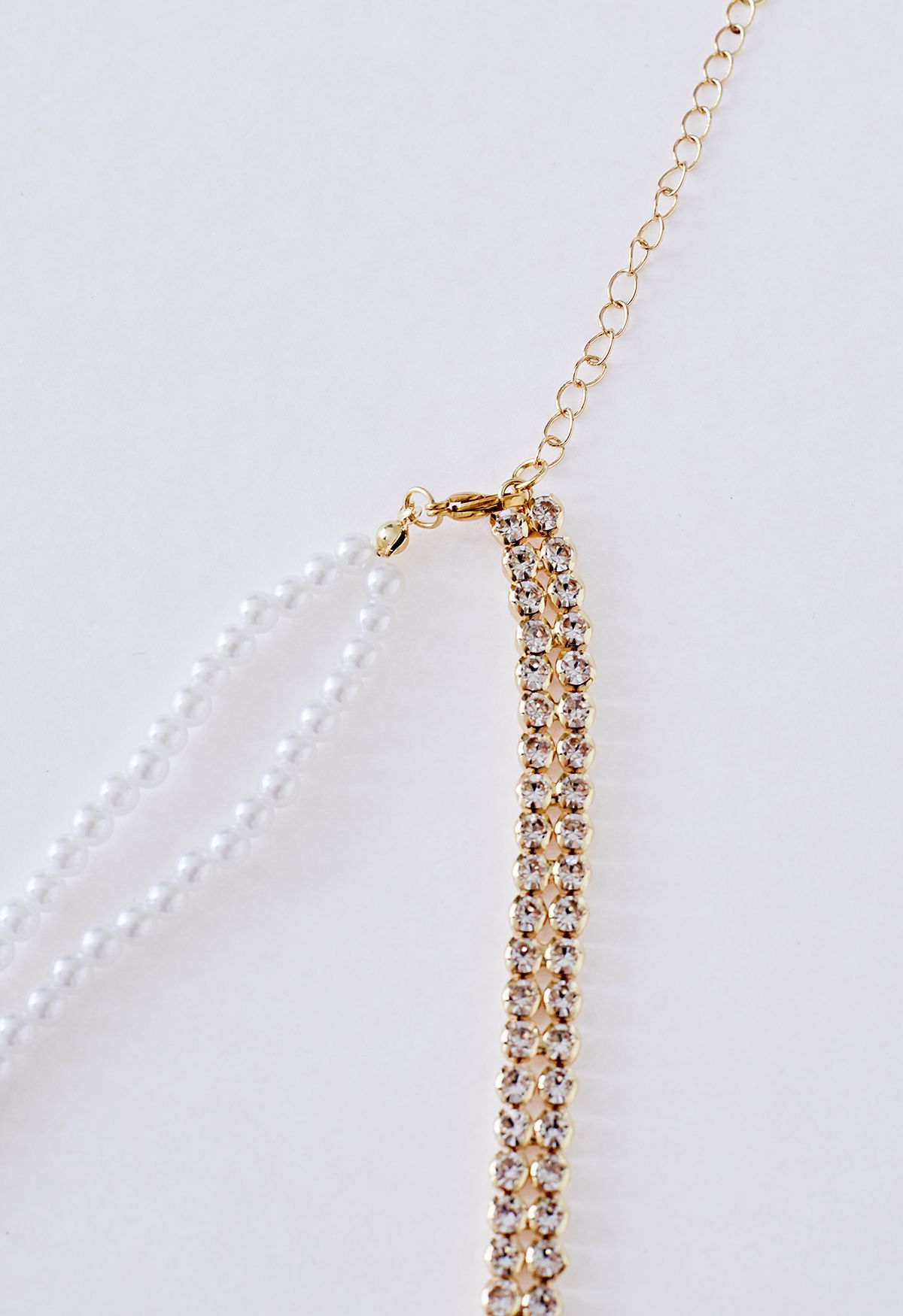 Diamond Inserted Spliced Pearl Necklace