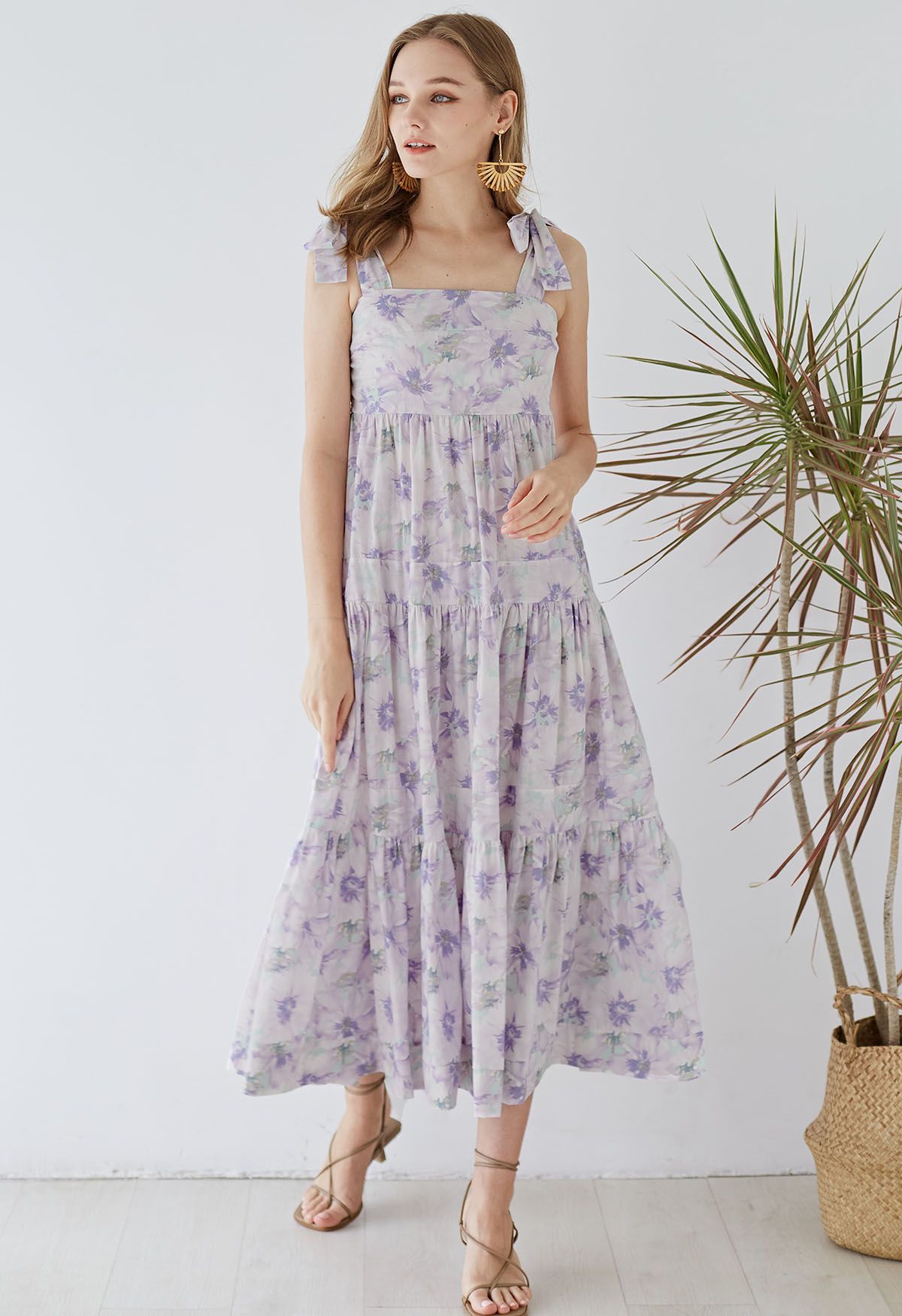 Robe longue lilas à bretelles nouées