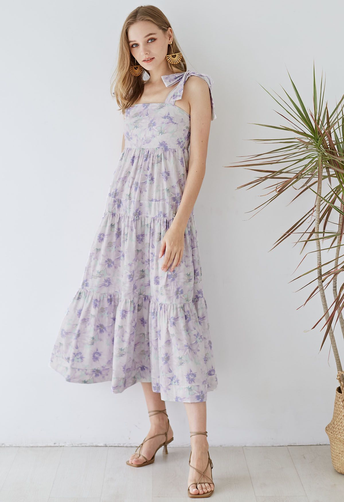 Robe longue lilas à bretelles nouées