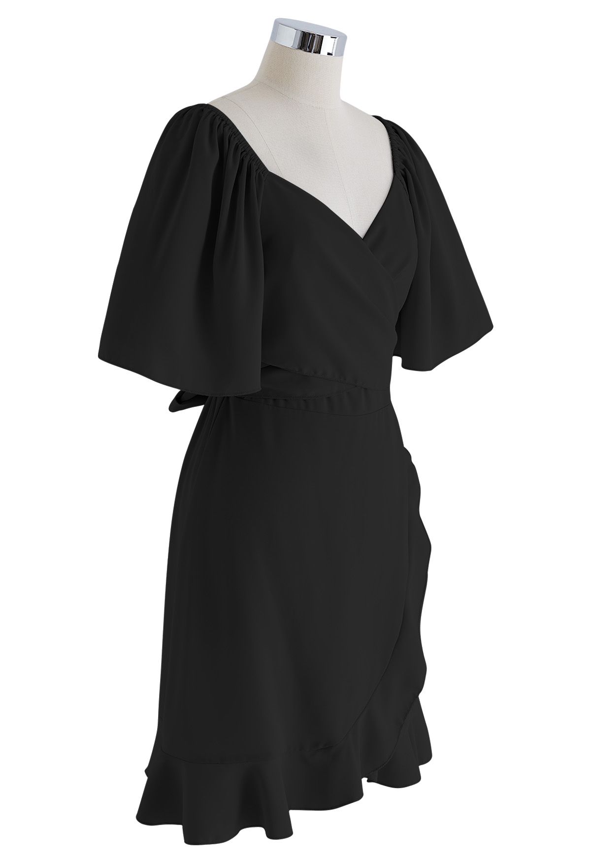 Robe volantée à manches flottantes avec ruban croisé en noir