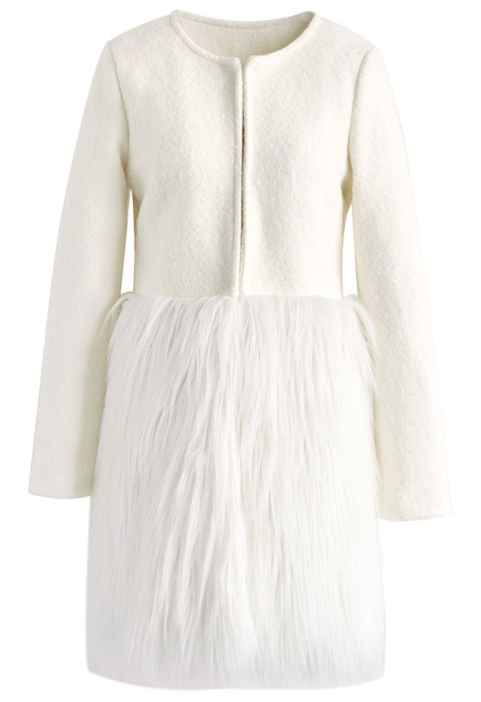 Manteau en fourrure blanc neige