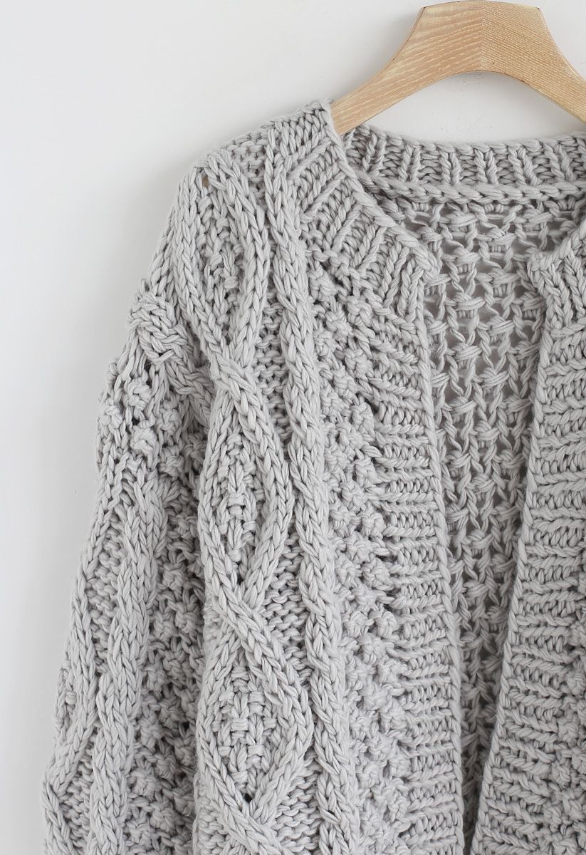 Cardigan en tricot torsadé matin gris en gris