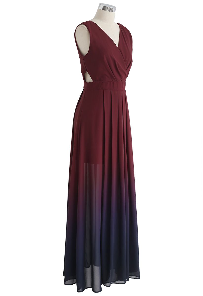 Gradient Revelry Maxi Dress sans manches en vin