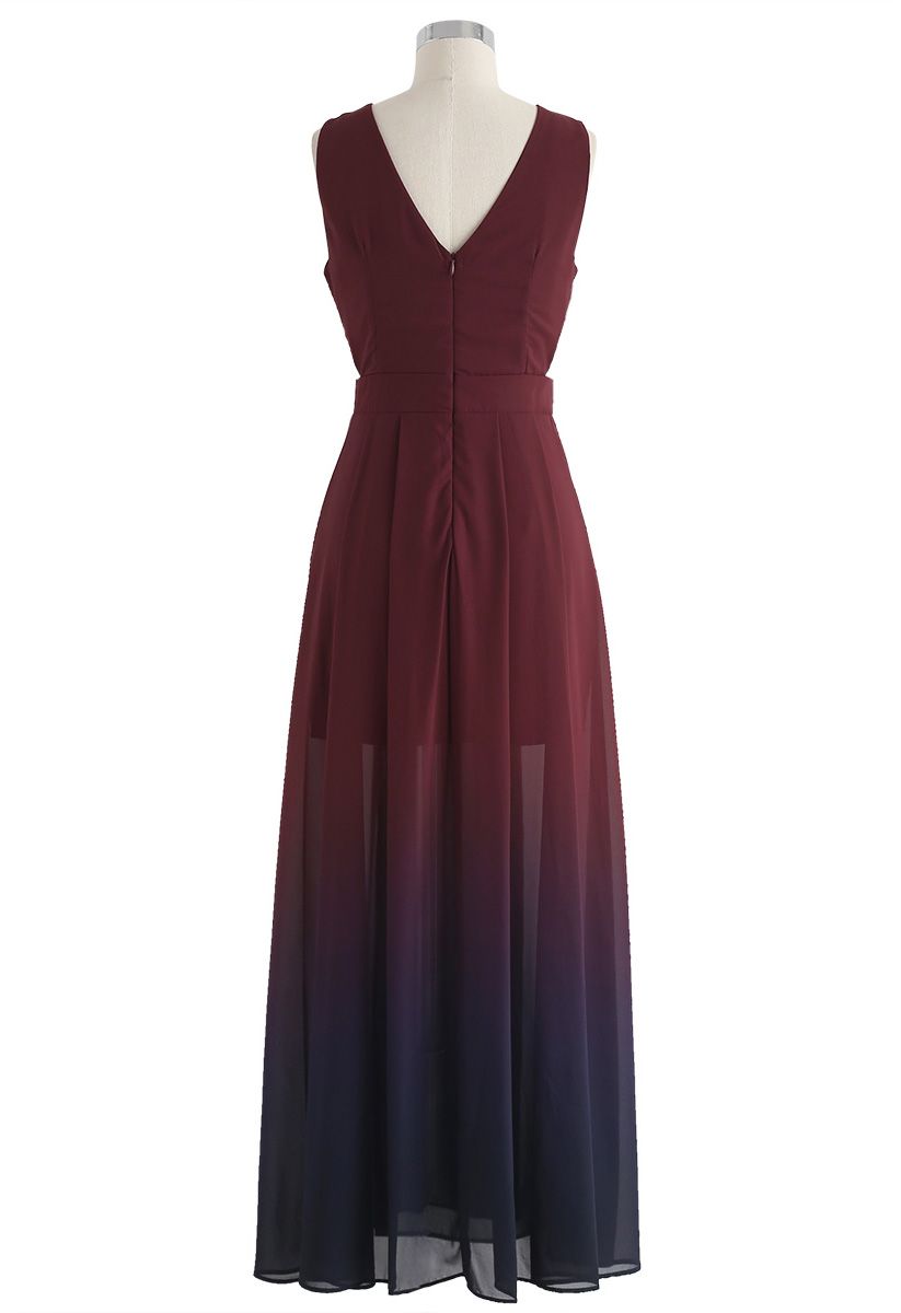 Gradient Revelry Maxi Dress sans manches en vin