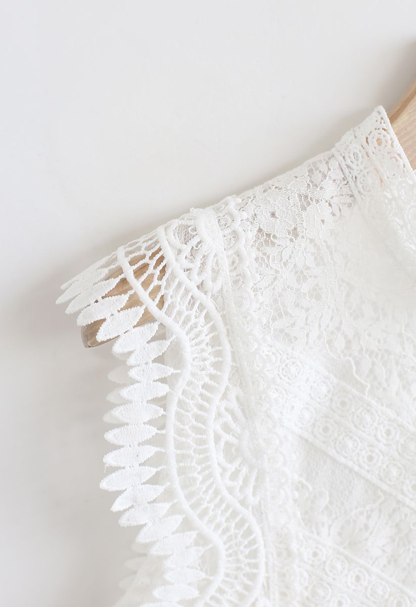 « Lace is More » Haut sans manches en dentelles blanche