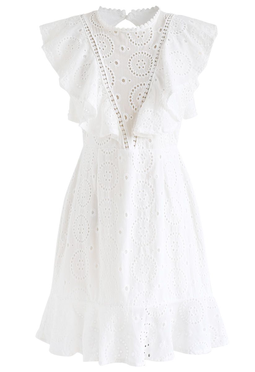 Robe à volants brodée High Spirits en blanc