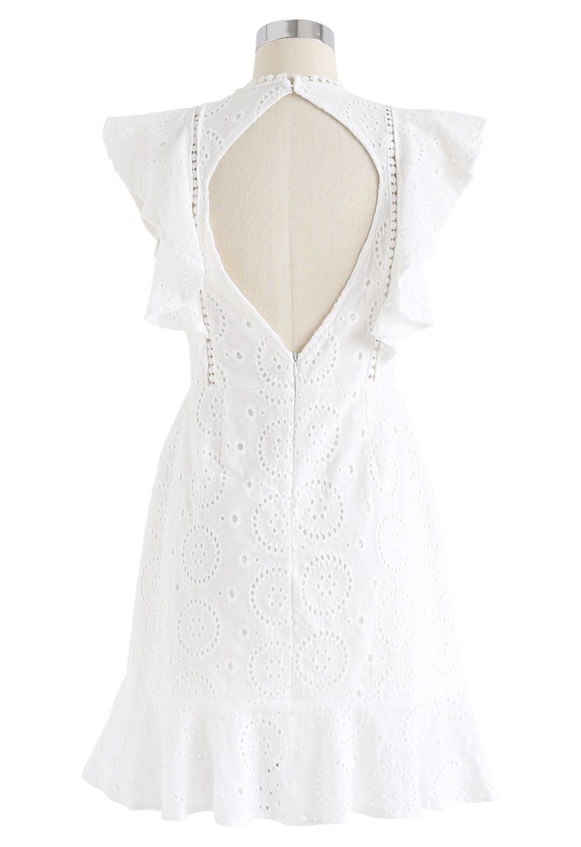 Robe à volants brodée High Spirits en blanc