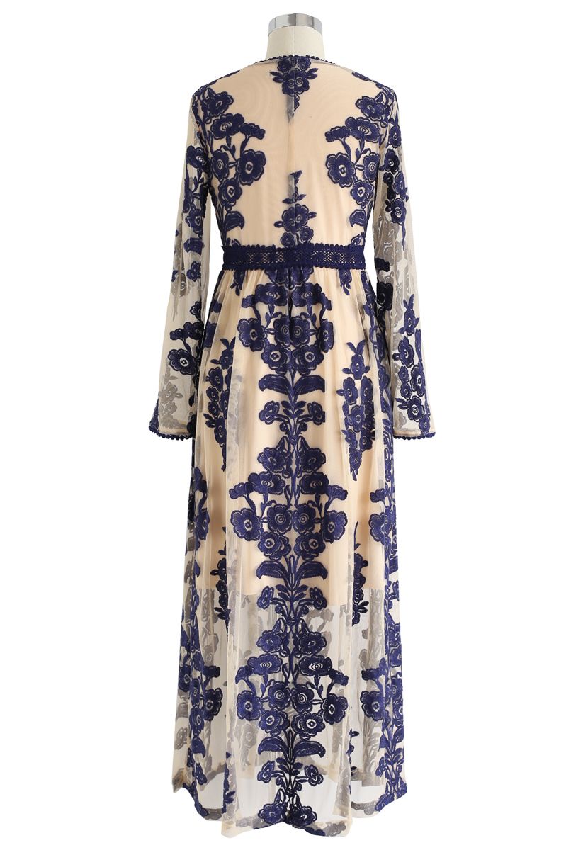 Robe longue en maille brodée florale à col en V en bleu marine